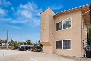 1960 Arnold Way, Alpine, CA 91901 - Photo 3