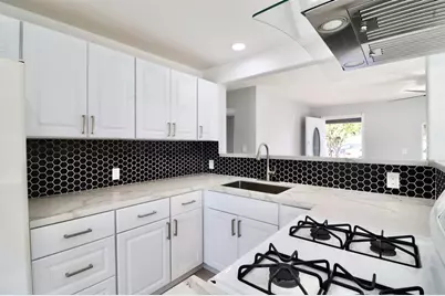 110 W Hall Avenue, San Ysidro, CA 92173 - Photo 11