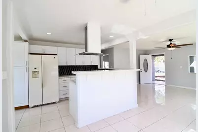 110 W Hall Avenue, San Ysidro, CA 92173 - Photo 9