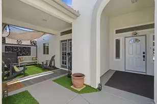 26875 Montseratt Ct, Murrieta, CA 92563 - Photo 5