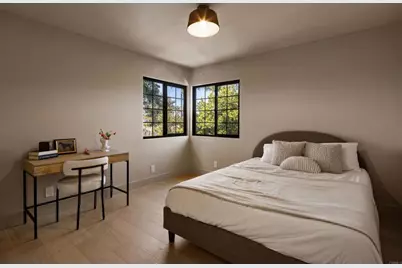 1812 Highland Dr, Newport Beach, CA 92660 - Photo 31