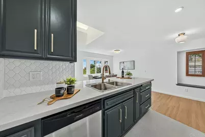 2595 Calle Tres Lomas, San Diego, CA 92139 - Photo 3