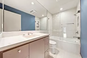 9126 Marina Pacifica Dr, Long Beach, CA 90803 - Photo 9