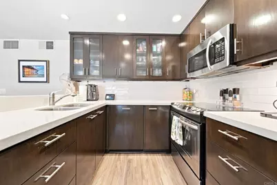 9126 Marina Pacifica Drive, Long Beach, CA 90803 - Photo 5