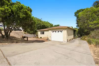 9049 Bubbling Wells Rd, Lakeside, CA 92040 - Photo 3