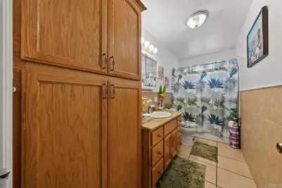 10520 California Avenue, South Gate, CA 90280 - Photo 23