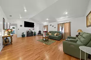 10520 California Ave, South Gate, CA 90280 - Photo 19