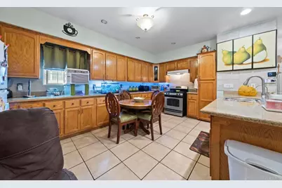 10520 California Avenue, South Gate, CA 90280 - Photo 15