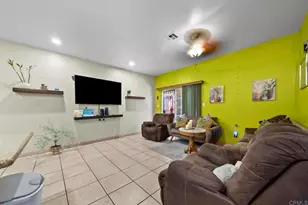 10520 California Ave, South Gate, CA 90280 - Photo 13