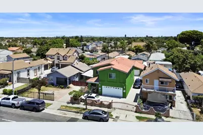 10520 California Avenue, South Gate, CA 90280 - Photo 3
