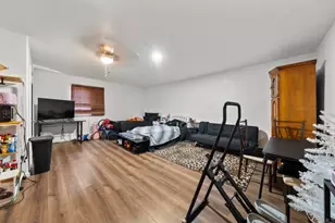 10520 California Ave, South Gate, CA 90280 - Photo 27
