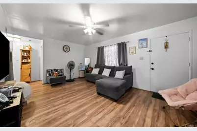 10520 California Avenue, South Gate, CA 90280 - Photo 31