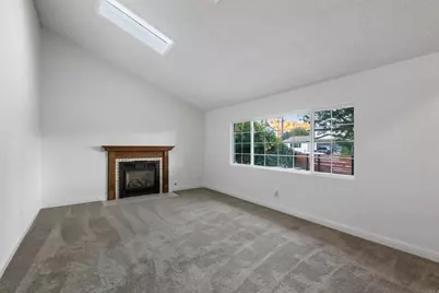 3813 Sierra Morena Avenue, Carlsbad, CA 92010 - Photo 5