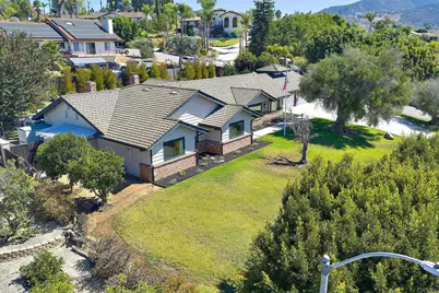 1598 Mesa Verde Drive, Vista, CA 92084 - Photo 3
