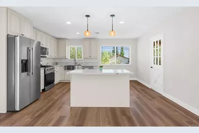 329 E South Avenue, Redlands, CA 92373 - Photo 11