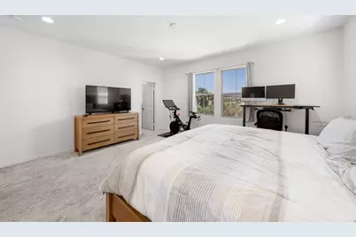 10529 Graphite Street, Spring Valley, CA 91977 - Photo 9