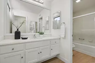 1604 Caminito Asterisco, La Jolla, CA 92037 - Photo 27