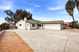 1576 Larkhaven Dr, Chula Vista, CA 91911 - Photo 33