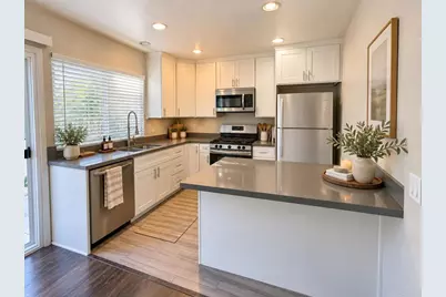 10480 Greenford Drive, San Diego, CA 92126 - Photo 3
