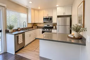 10480 Greenford Dr, San Diego, CA 92126 - Photo 3