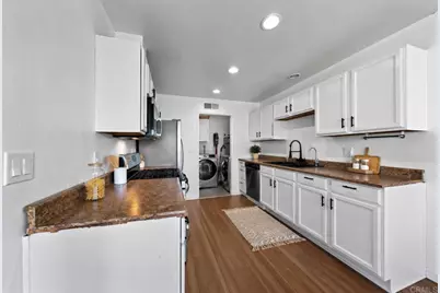 1217 Mariposa Court, Vista, CA 92084 - Photo 3
