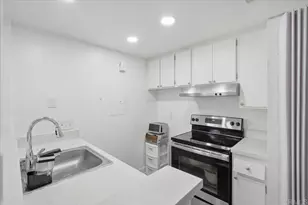 875 W San Ysidro Blvd, San Ysidro, CA 92173 - Photo 11
