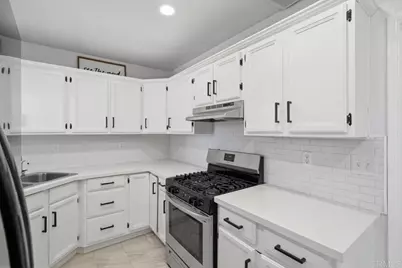 677 Fifth Avenue, Chula Vista, CA 91910 - Photo 13