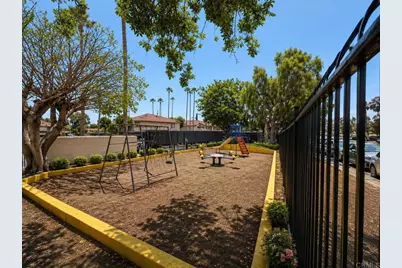 855 W San Ysidro Blvd #3, San Ysidro, CA 92173 - Photo 9