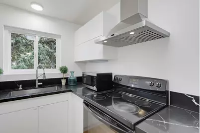 8025 Camino Kiosco, San Diego, CA 92122 - Photo 5