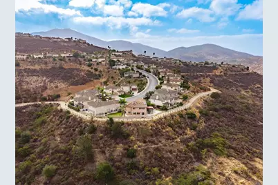 2586 Fresh Waters Court, Spring Valley, CA 91978 - Photo 7