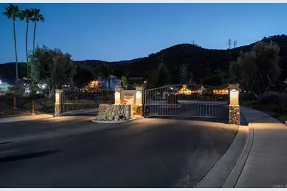 1357 Golden Harvest Ln, El Cajon, CA 92019 - Photo 33