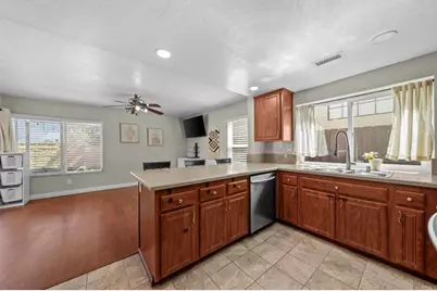 2375 Ravenwood Drive, Lemon Grove, CA 91945 - Photo 13