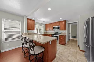 2375 Ravenwood Dr, Lemon Grove, CA 91945 - Photo 11
