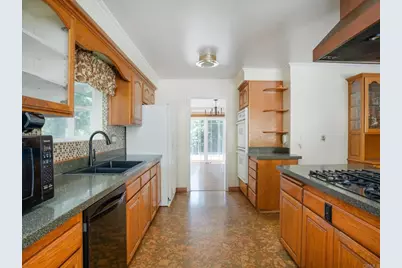 33 Empty Saddle Lane, Rolling Hills Estates, CA 90274 - Photo 17