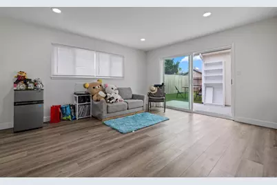 4951 57 Genesee Avenue, San Diego, CA 92117 - Photo 7