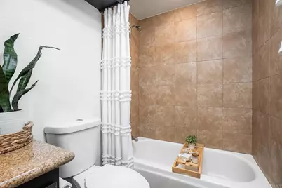4338 Montalvo 3, San Diego, CA 92107 - Photo 17