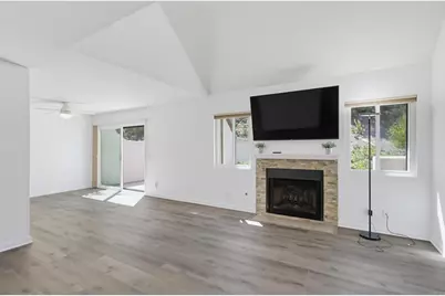 11835 Caminito Ronaldo #114, San Diego, CA 92128 - Photo 3