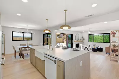 3850 Trieste Drive, Carlsbad, CA 92010 - Photo 13