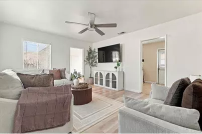 9442 Van Ruiten Street, Bellflower, CA 90706 - Photo 7