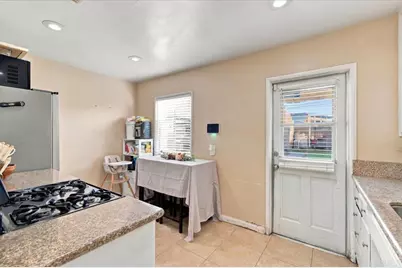 9442 Van Ruiten Street, Bellflower, CA 90706 - Photo 13