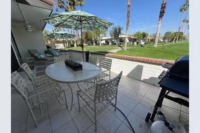 137 S Torremolinos, Rancho Mirage, CA 92270 - Photo 5