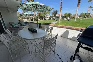 137 S Torremolinos, Rancho Mirage, CA 92270 - Photo 5