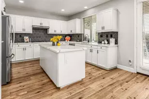 5345 Village Dr, Oceanside, CA 92057 - Photo 9