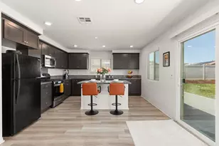32184 Rambling Ct, Winchester, CA 92596 - Photo 11