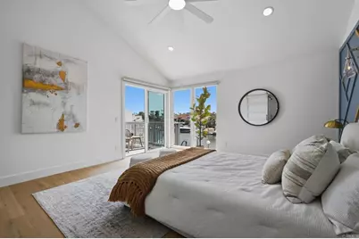 94 Kingston Ct W, Coronado, CA 92118 - Photo 23