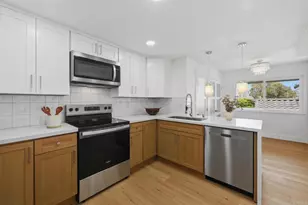 94 Kingston Ct W, Coronado, CA 92118 - Photo 11