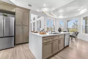 1094 Hillcrest View Ln, Fallbrook, CA 92028 - Photo 9
