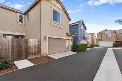 4428 W Pinsapo Drive, Fresno, CA 93722 - Photo 35