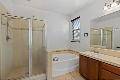4428 W Pinsapo Drive, Fresno, CA 93722 - Photo 27