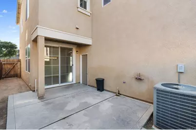 4428 W Pinsapo Drive, Fresno, CA 93722 - Photo 33
